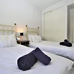 Port Flo Apartment *