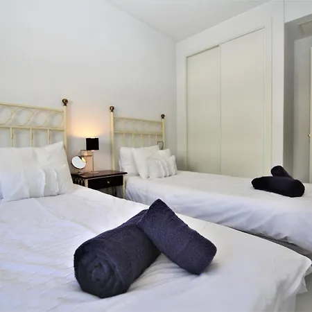 Port Flo Apartment *