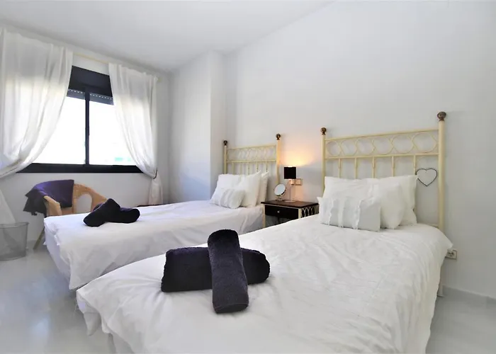 Port Flo 公寓 埃斯特波纳